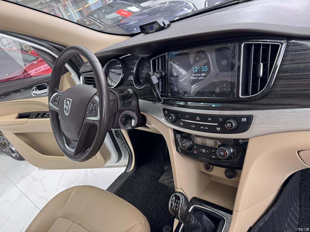Wuling 730, 2017 17
