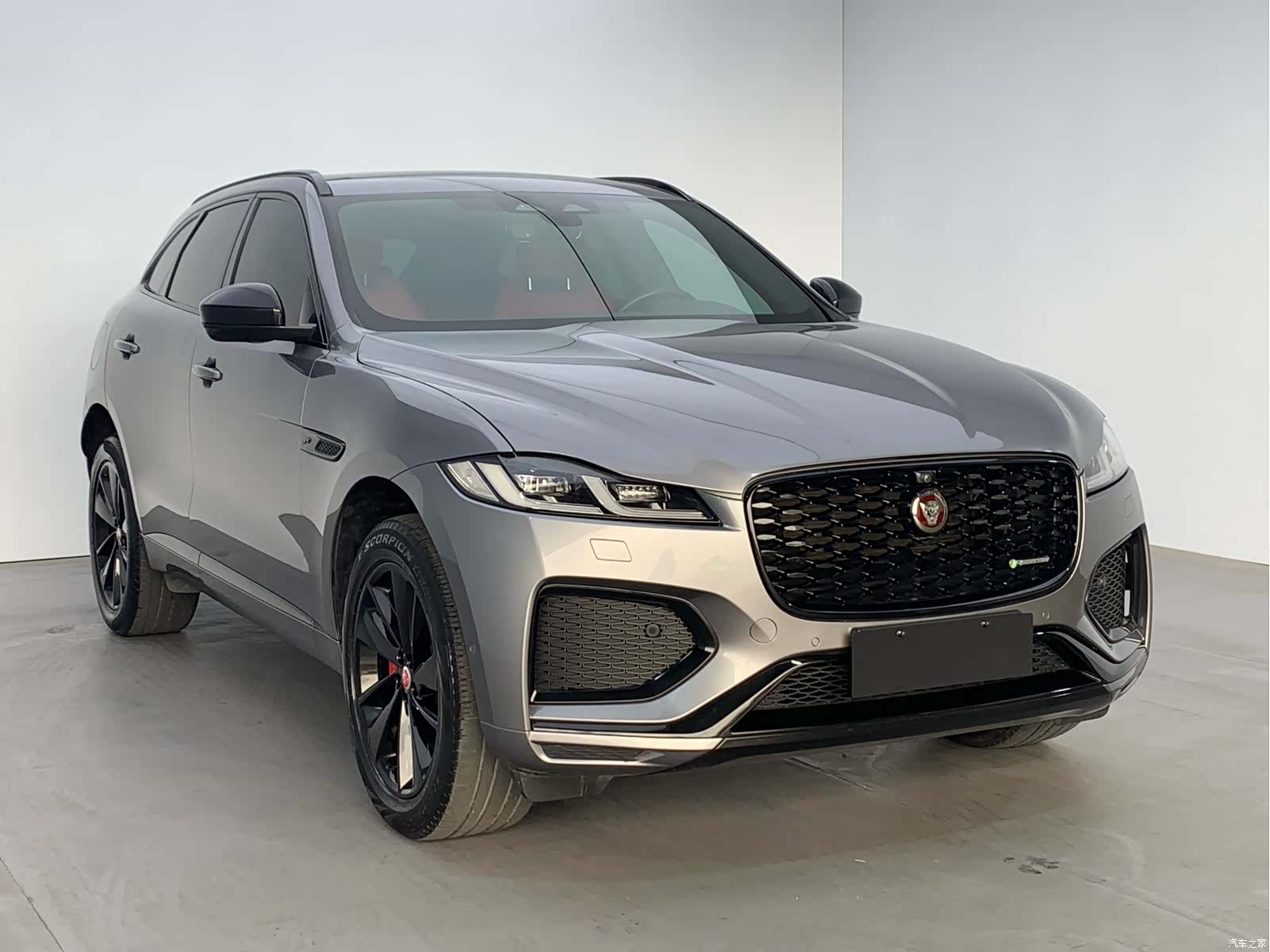 Jaguar F-PACE, 2022 3