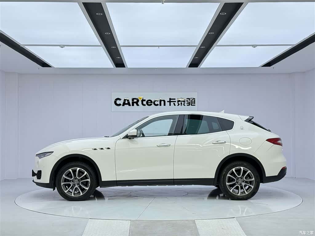 Maserati Levante, 2019 8