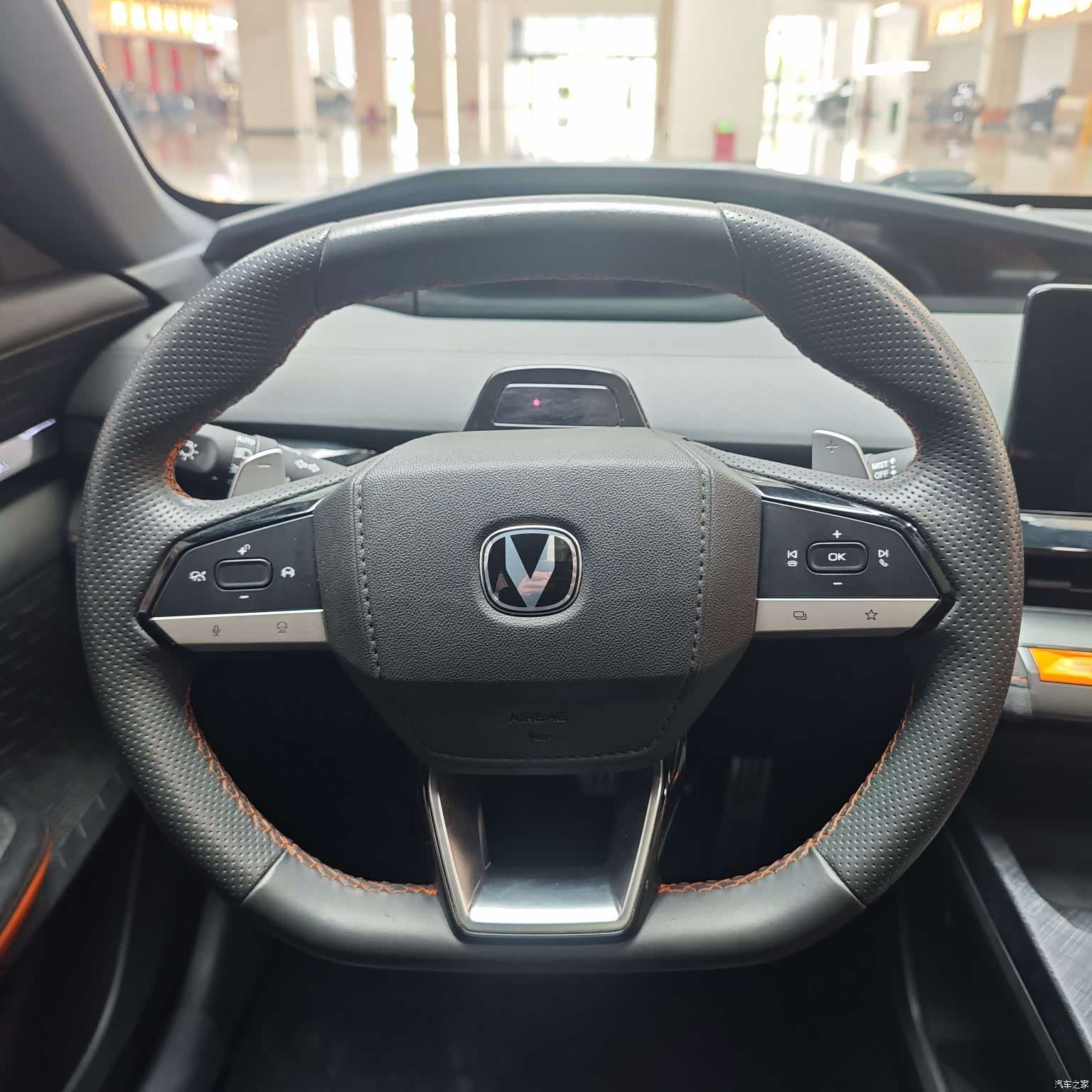 Changan UNI-V, 2023 15