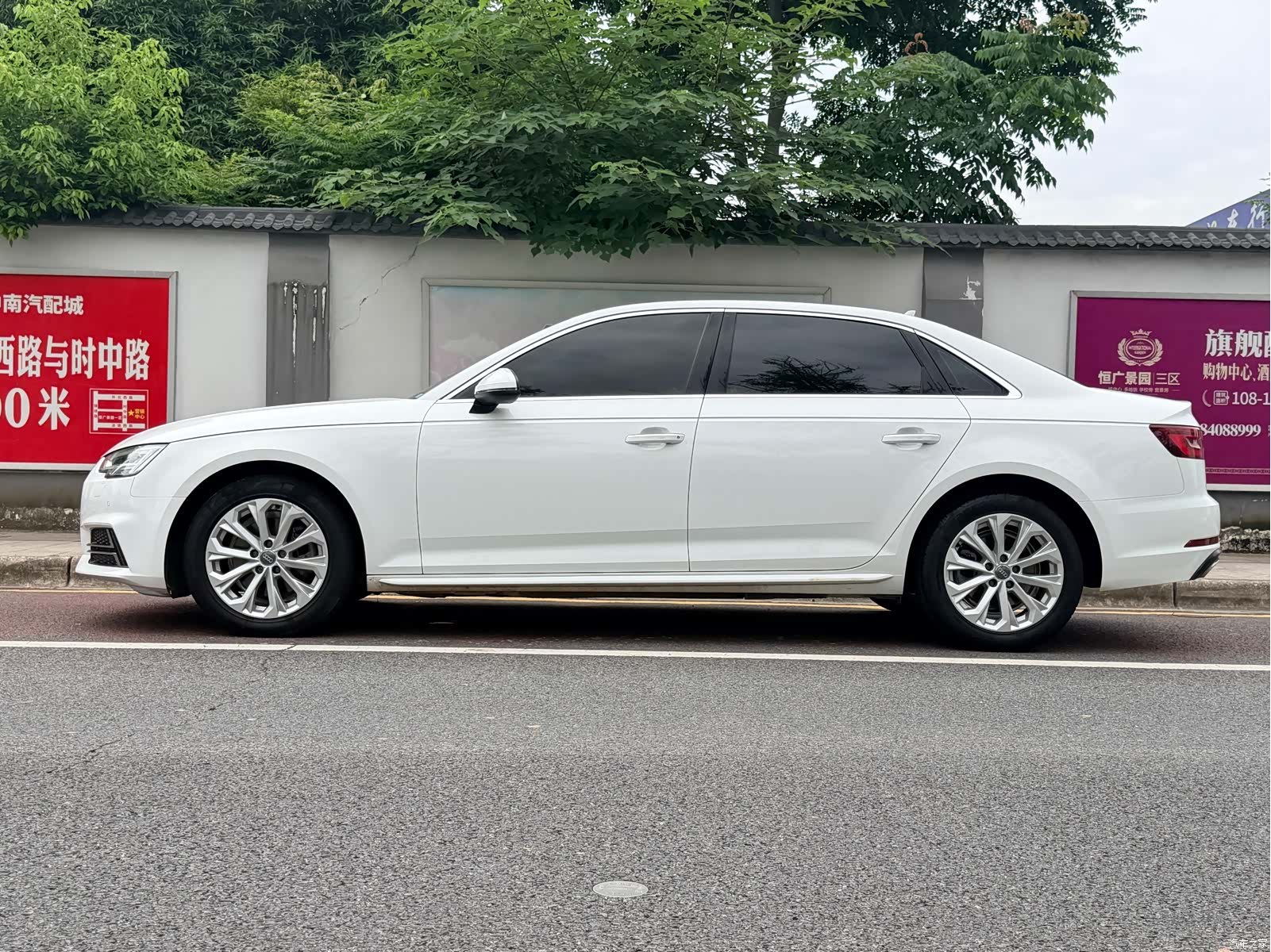Audi A4L, 2019 3