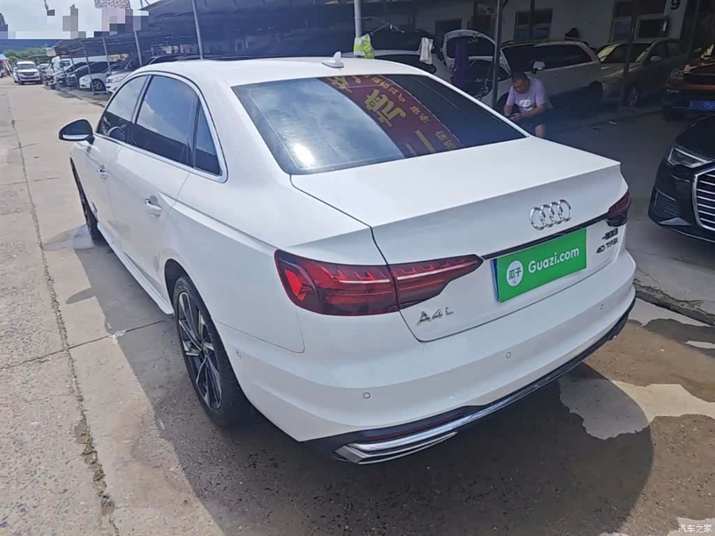 Audi A4L, 2022 все фото