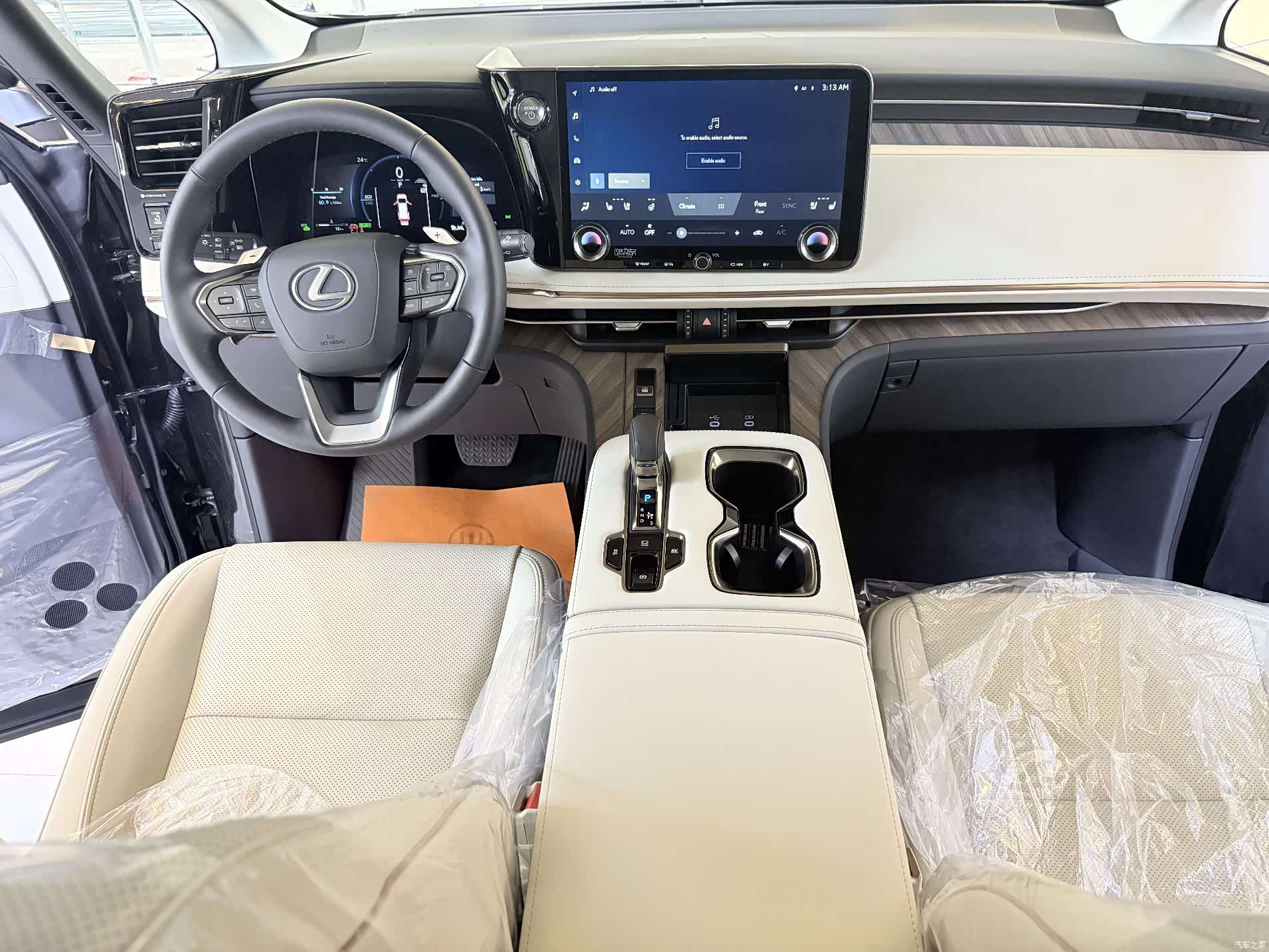 Lexus LM, 2023 11