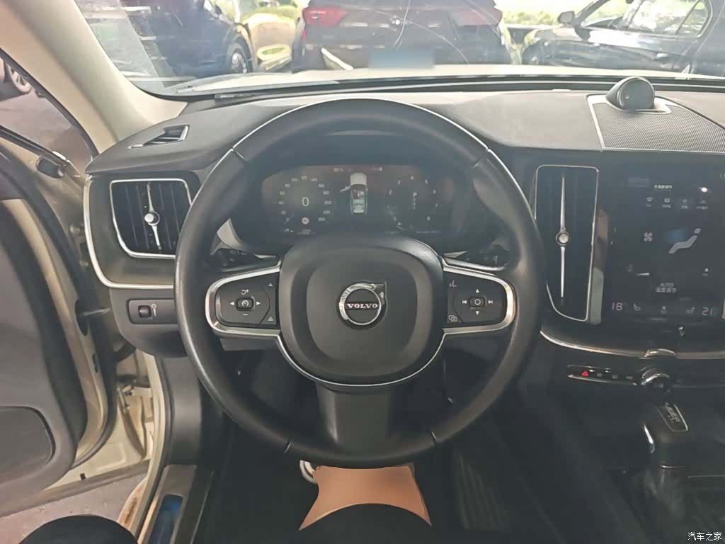 Volvo XC60, 2019 11