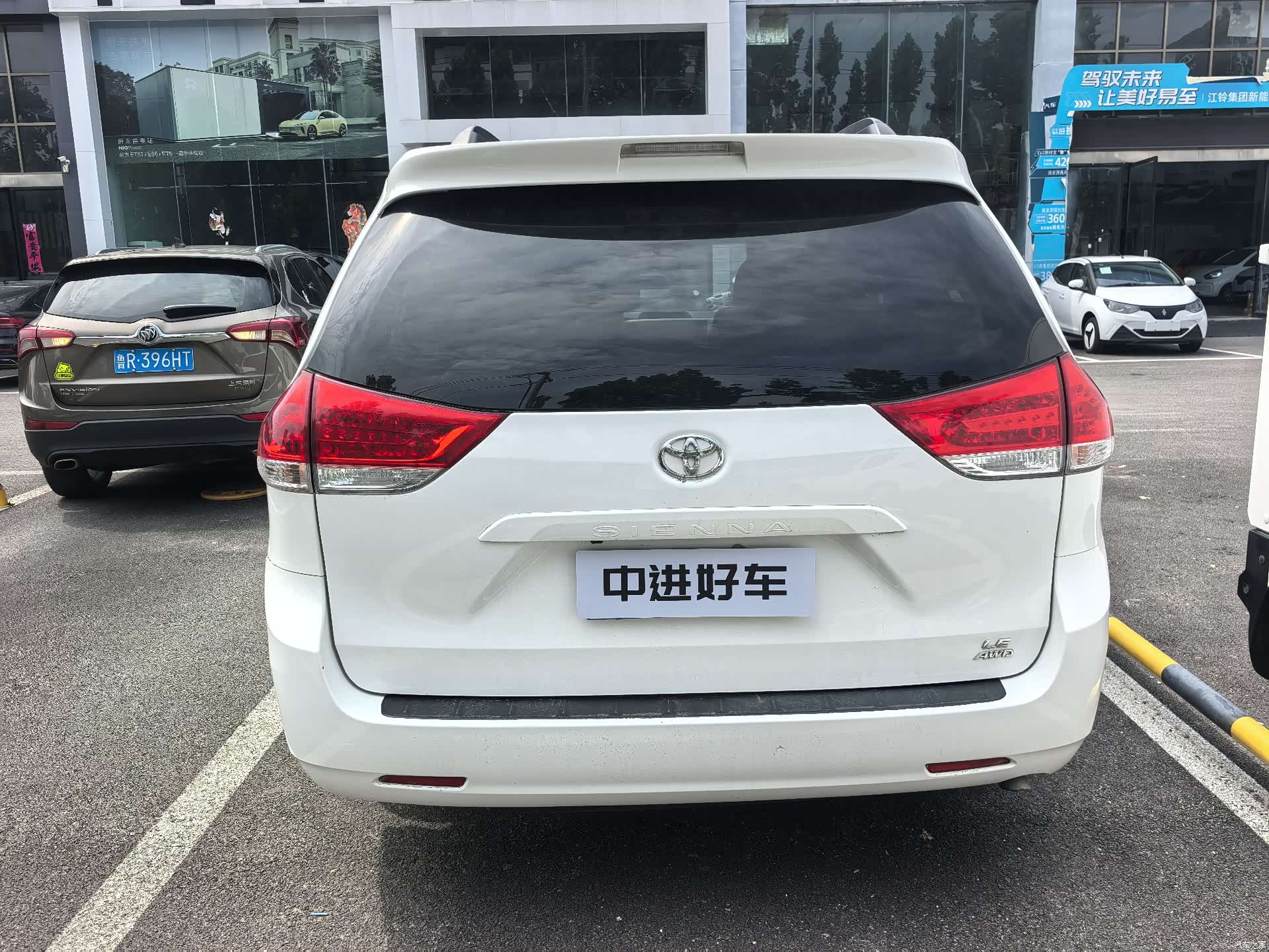 Toyota Sienna, 2013 все фото