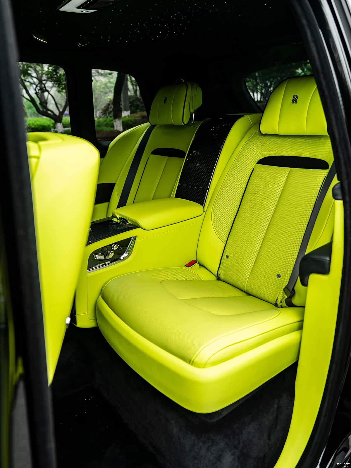 Rolls-Royce Cullinan, 2025 10