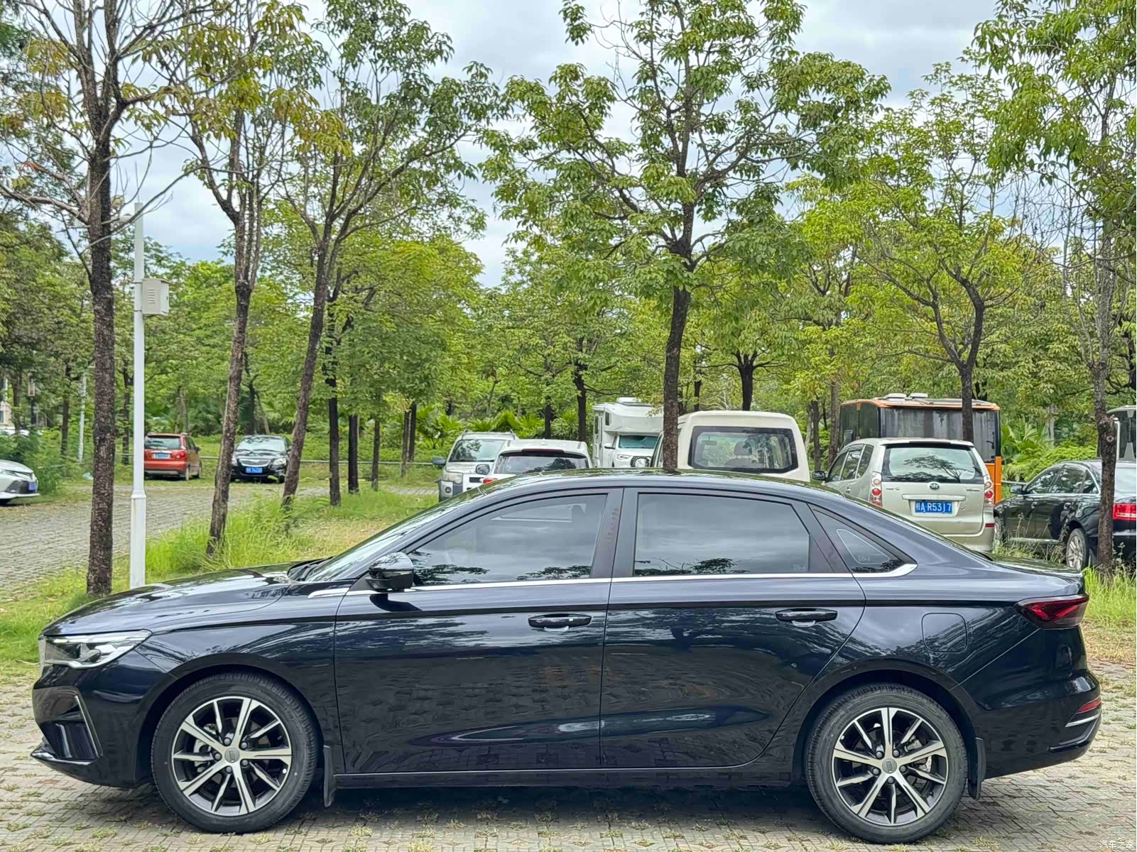 Geely Emgrand, 2022 3