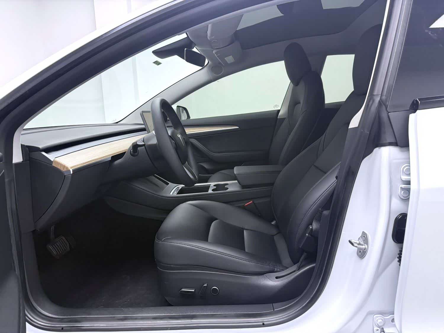 Tesla Model 3, 2023 7