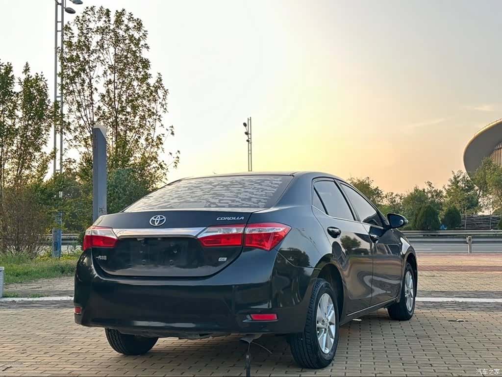 Toyota Corolla, 2015 4