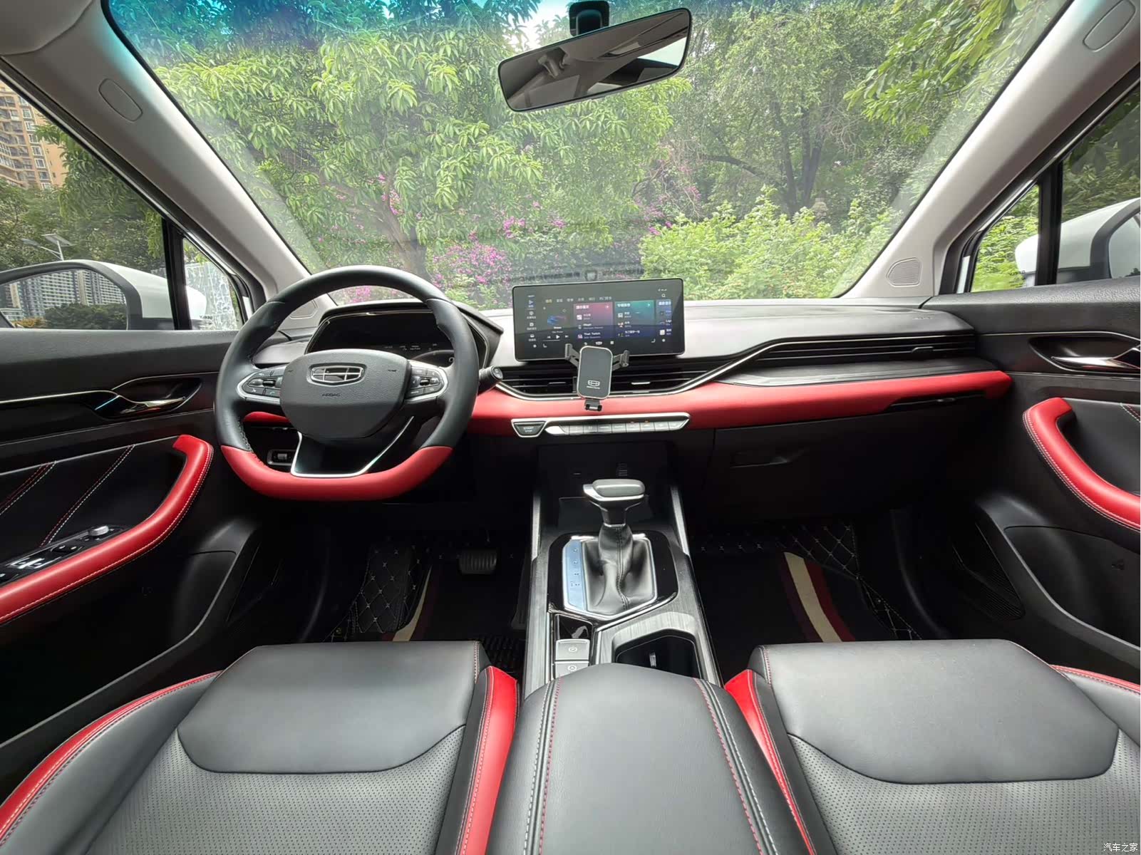 Geely Emgrand, 2022 17