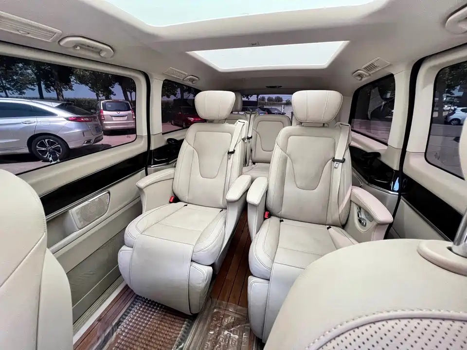 Mercedes-Benz V-class