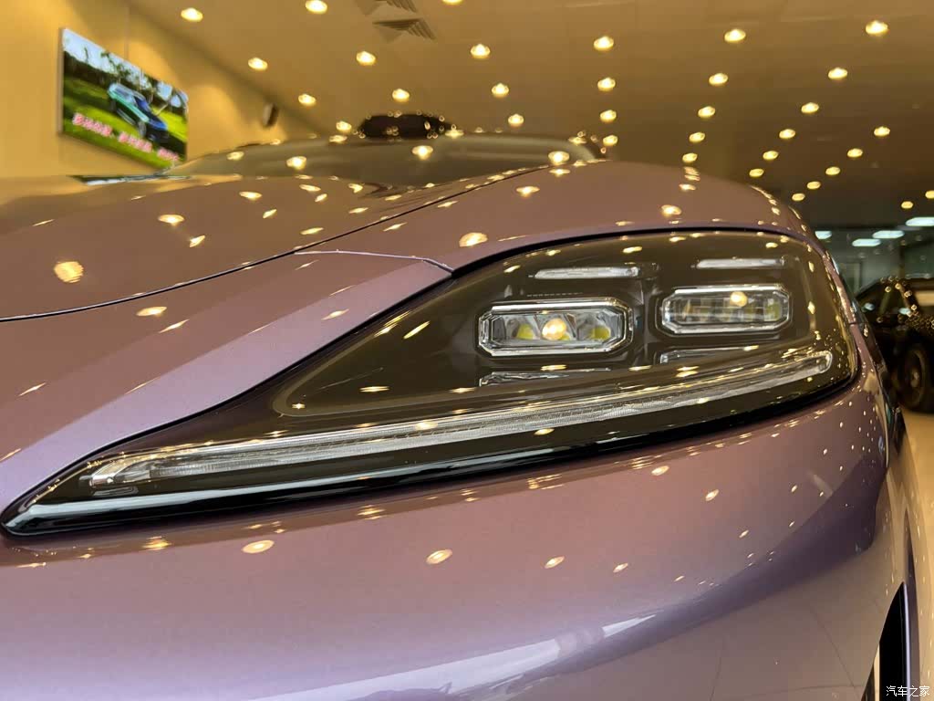 SAIC ShangJie Z7T, 2026 7