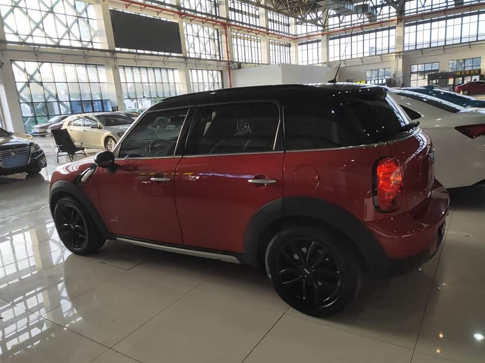 MINI COUNTRYMAN