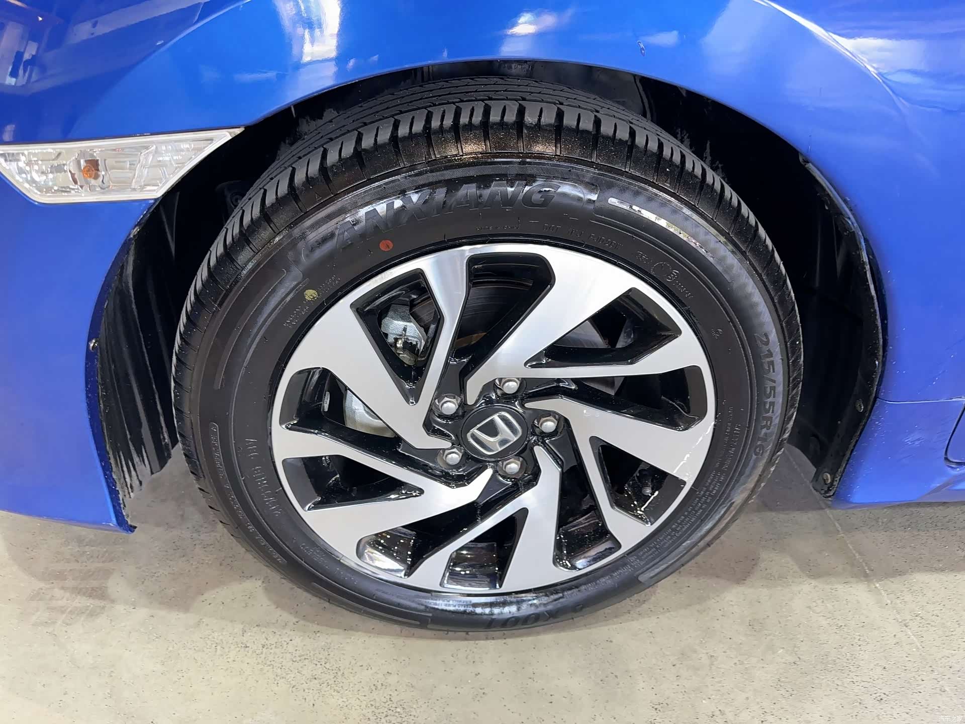 Honda Civic, 2019 3