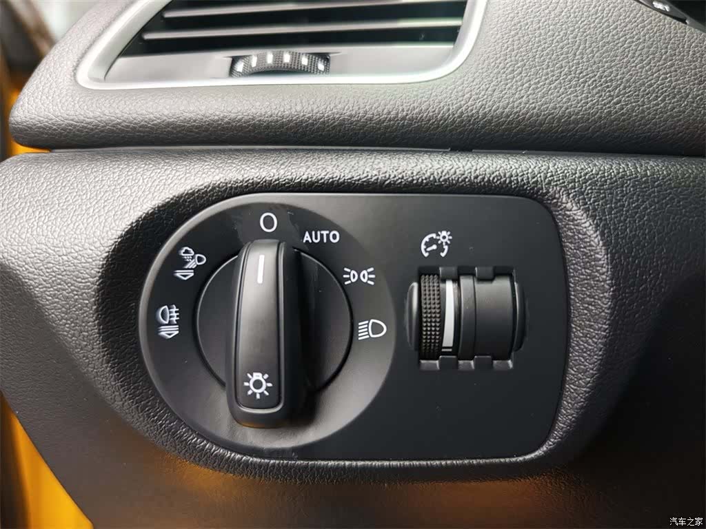 Audi Q3, 2016 13
