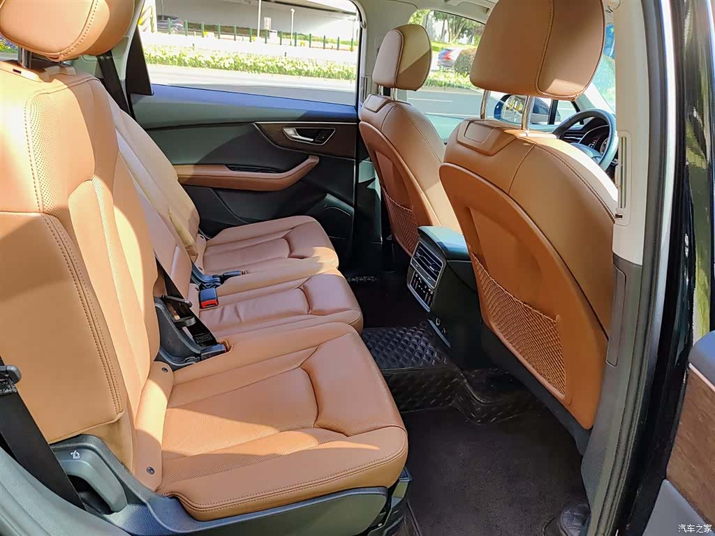 Audi Q7, 2024 11