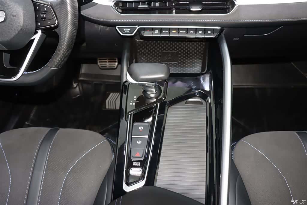 Geely Preface, 2025 14