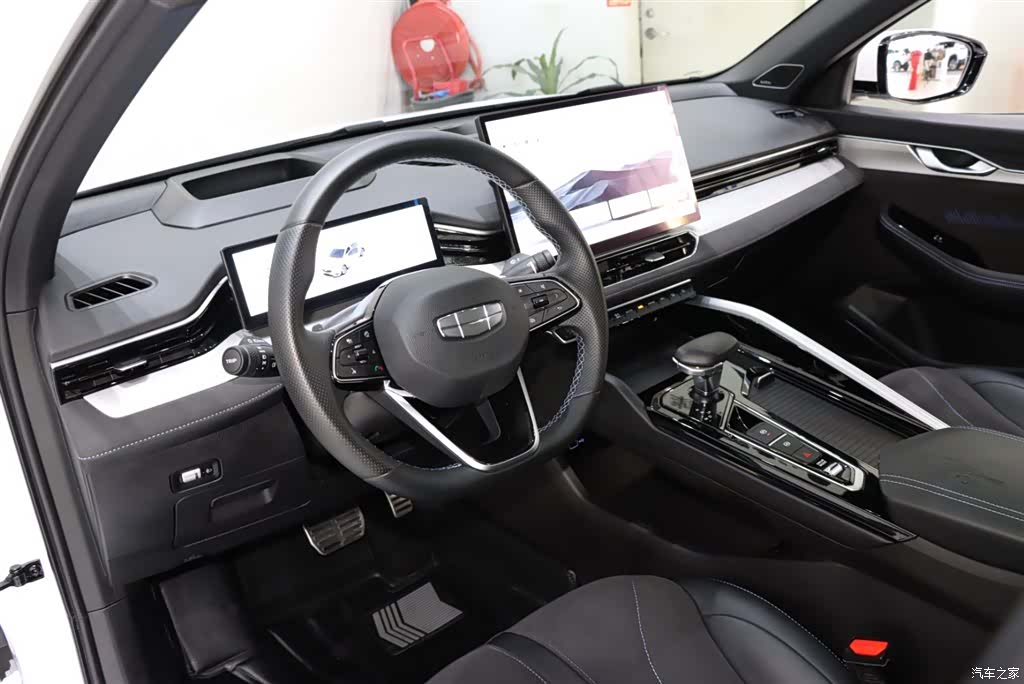 Geely Preface, 2025 9