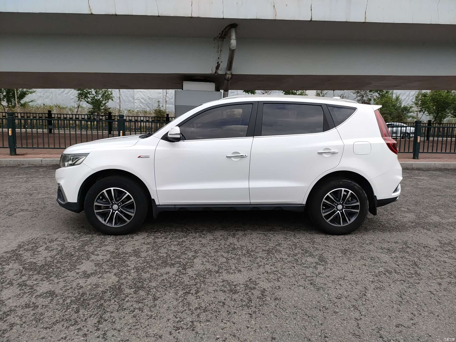 Geely X6, 2018 3