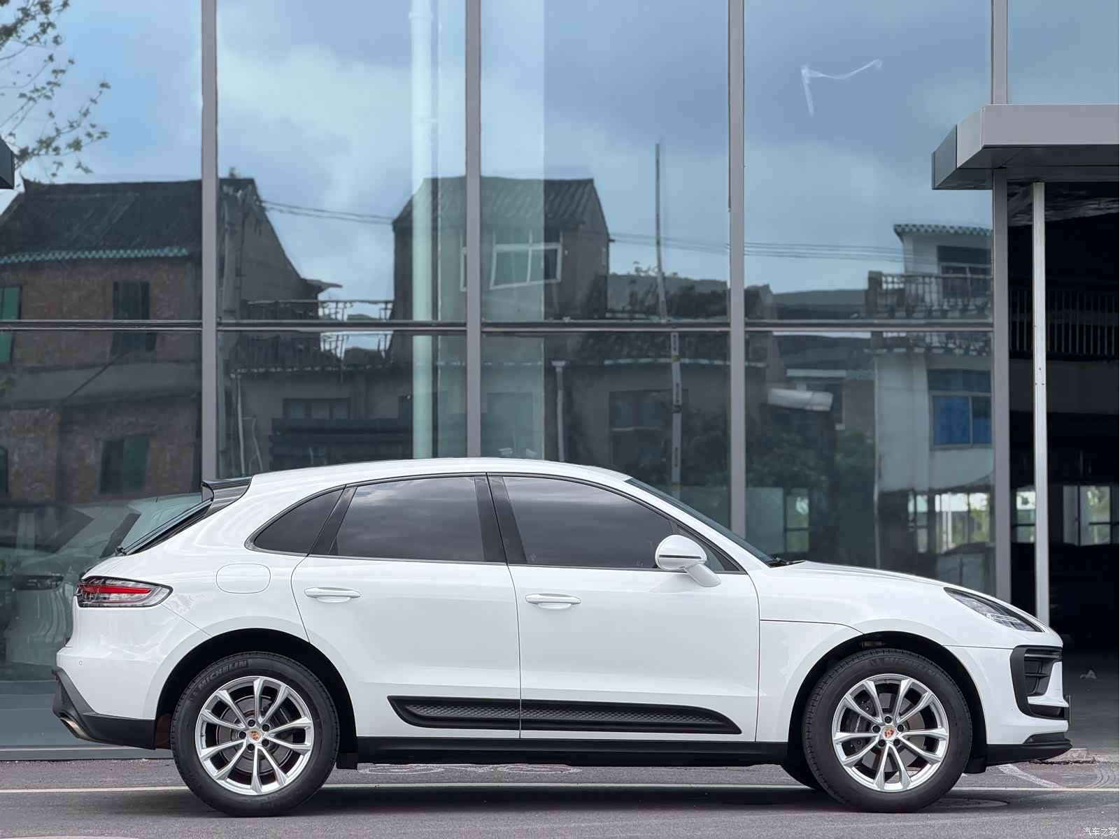 Porsche Macan, 2023 3