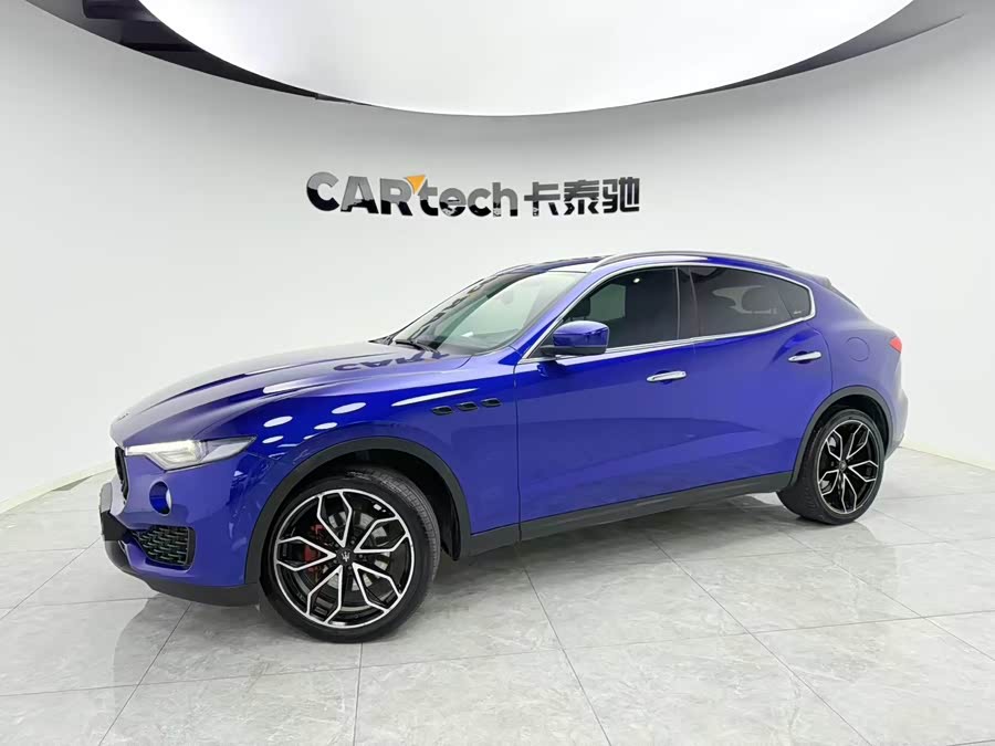 Maserati Levante 2018, фото 1