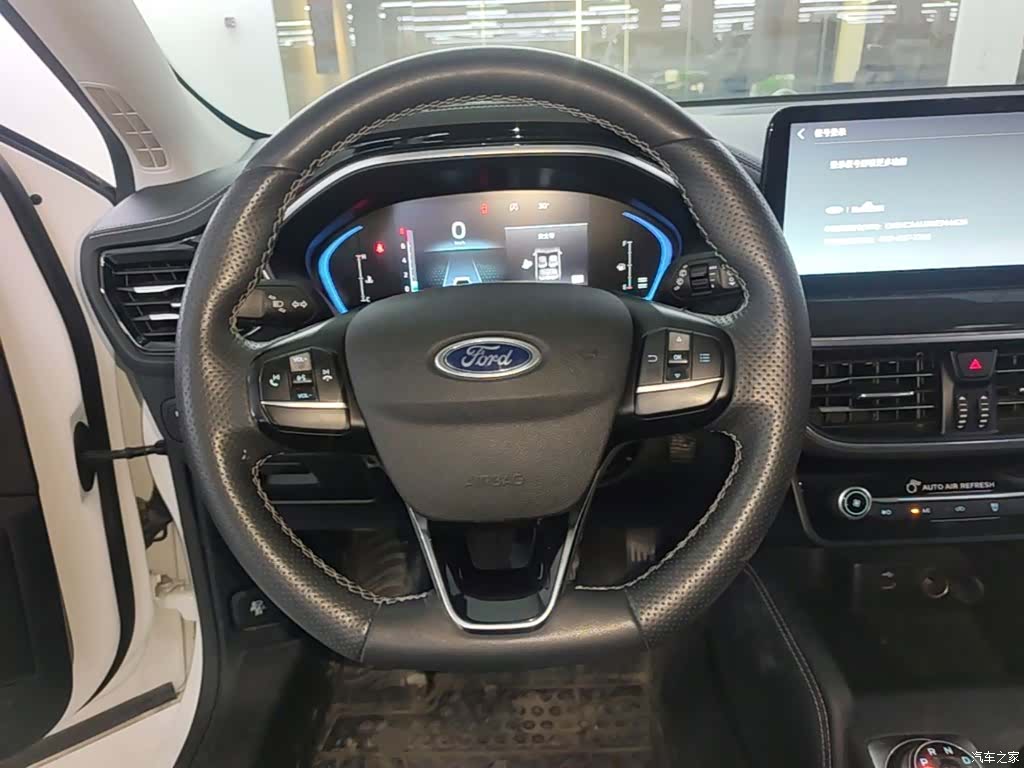 Ford Focus, 2021 11