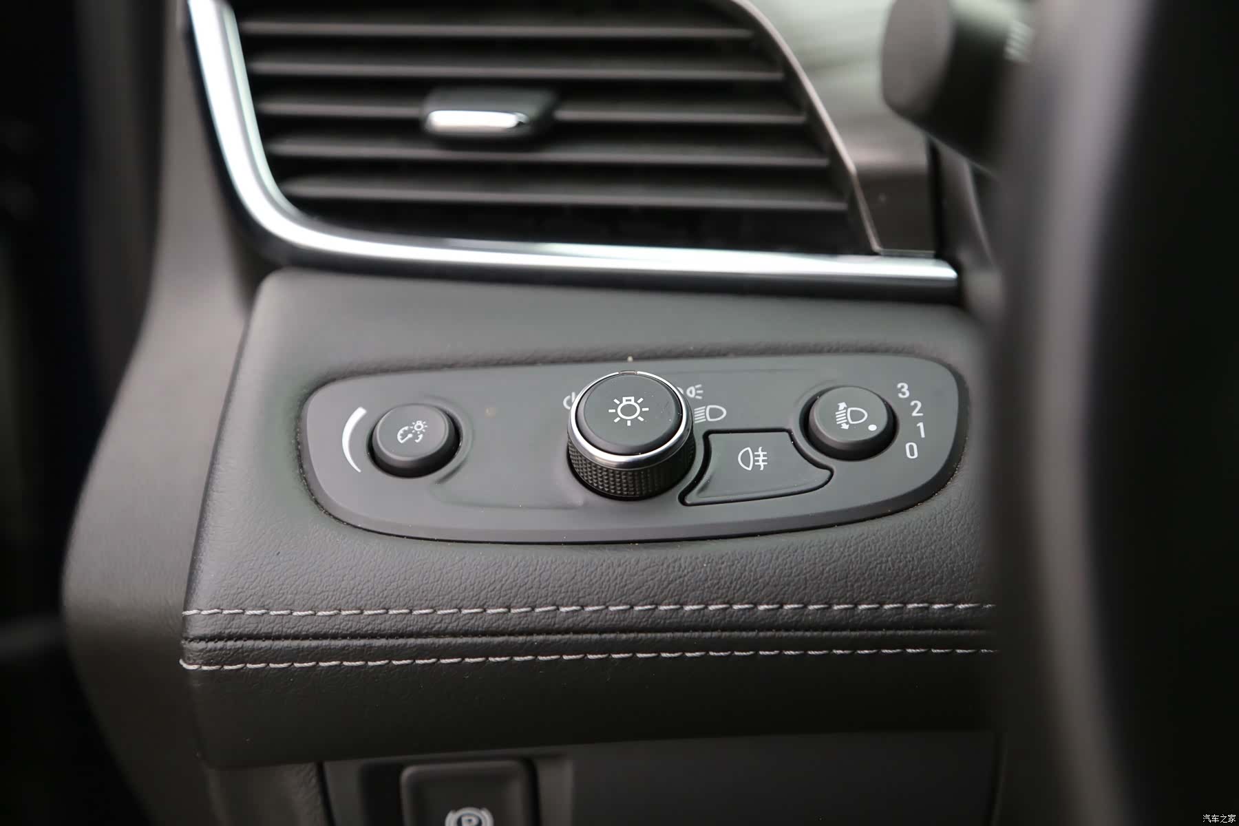 Buick LaCrosse, 2022 13