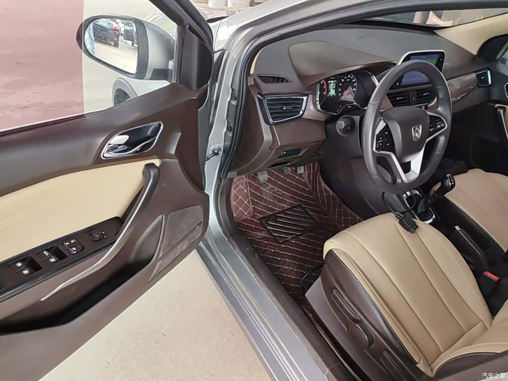 Wuling 310W, 2017 16