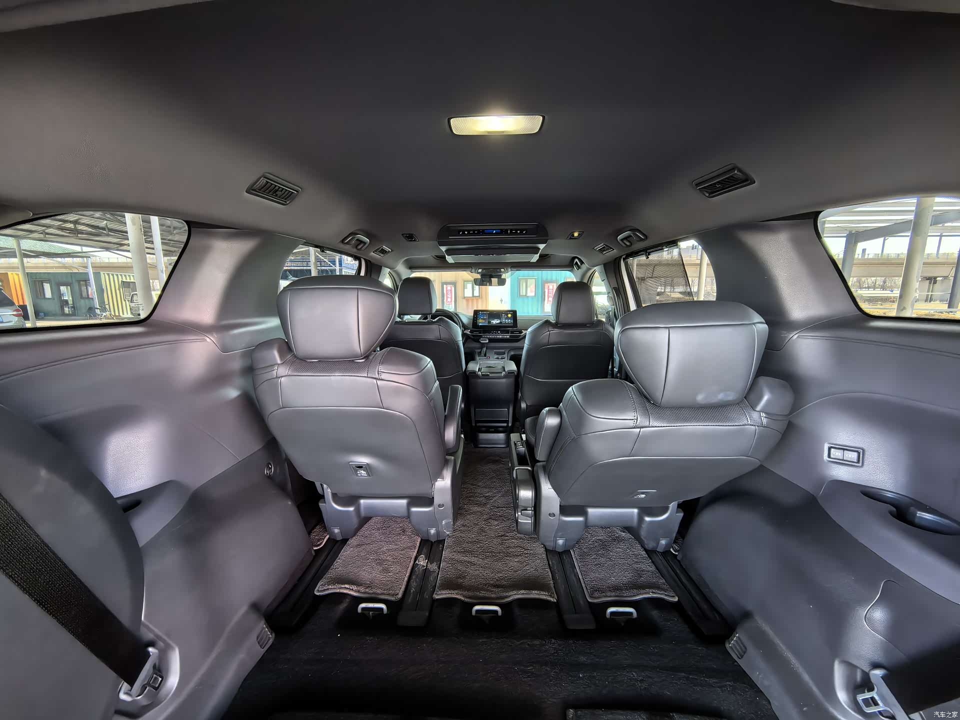 Toyota Sienna, 2024 6