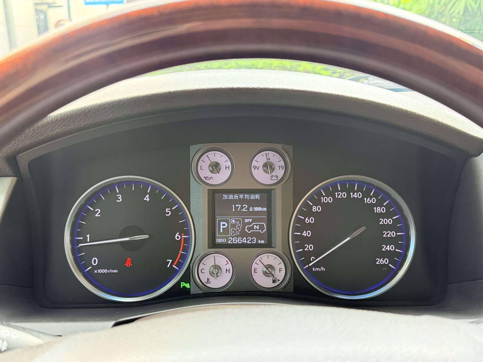 Lexus LX, 2008 11