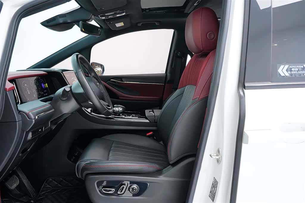 Trumpchi M8, 2024 11