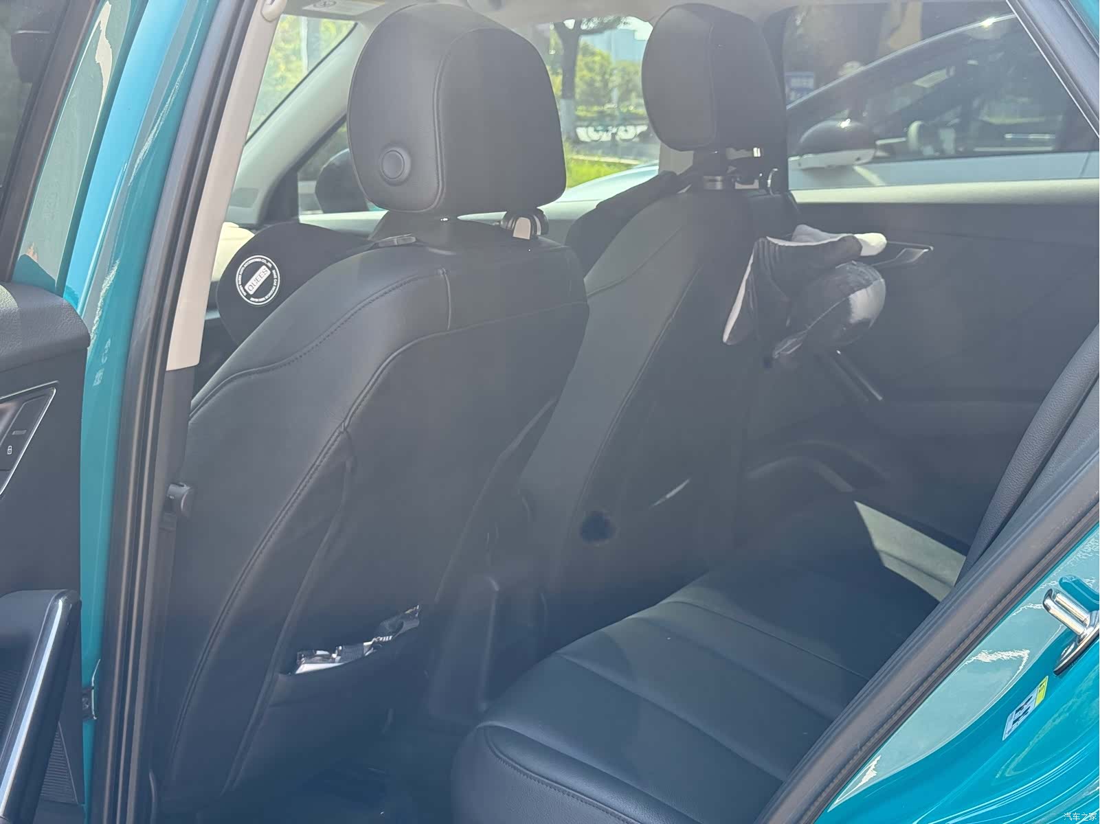 Audi Q2L, 2019 8