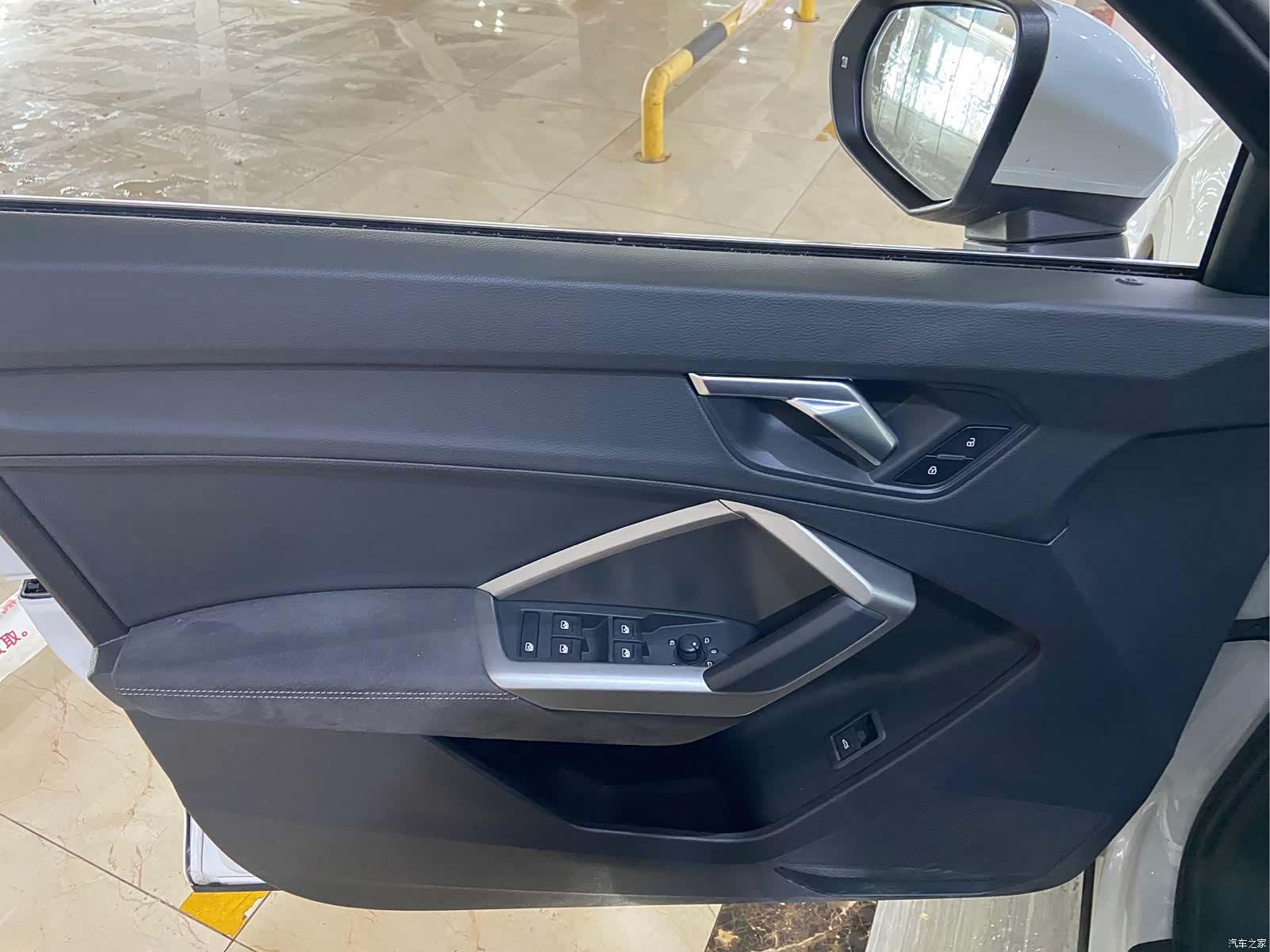 Audi Q3, 2023 17