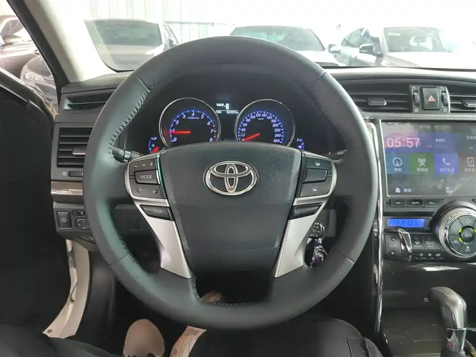 Toyota Reiz