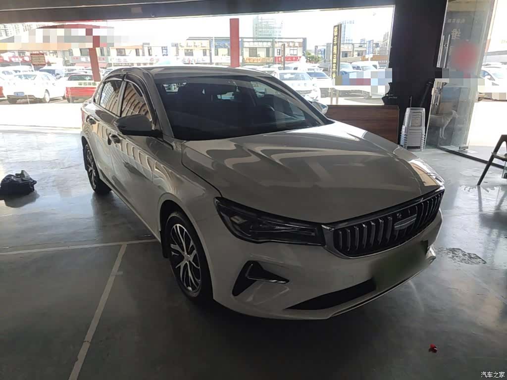 Geely Emgrand, 2025 4