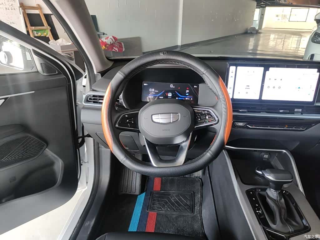 Geely Emgrand, 2025 11