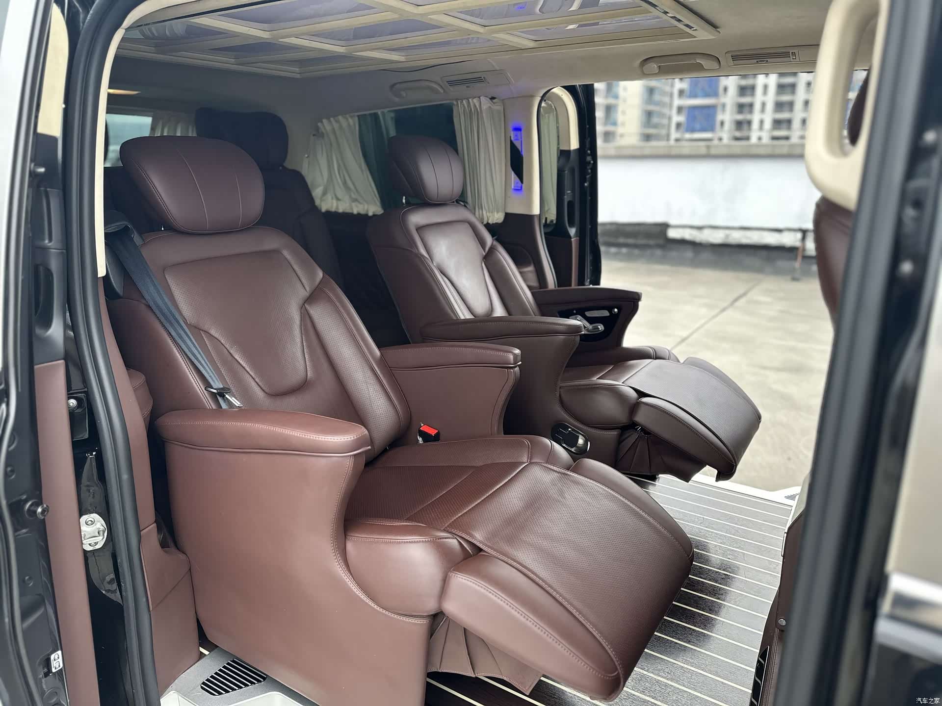 Mercedes-Benz V-Class, 2019 17