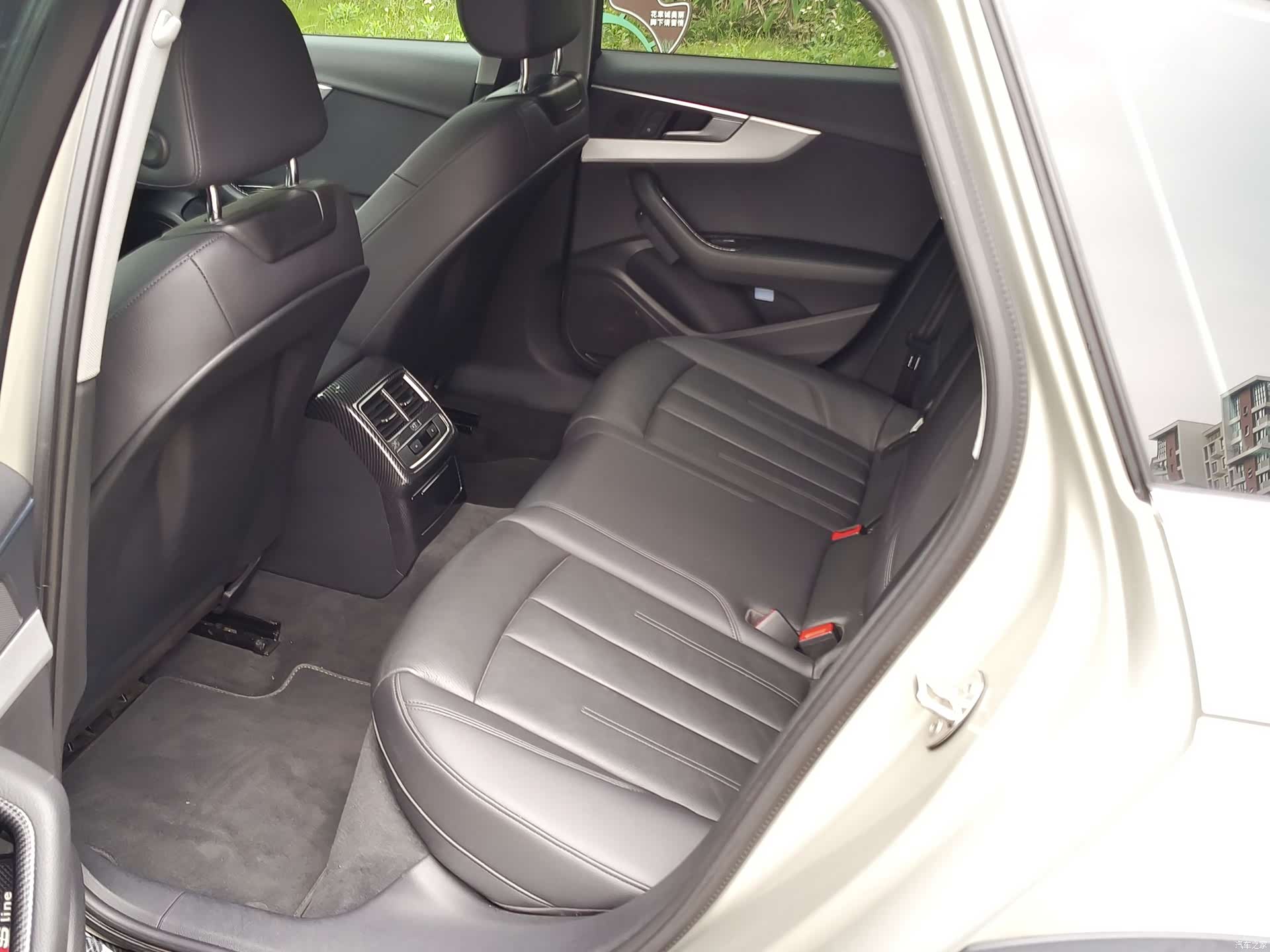Audi A4, 2018 6