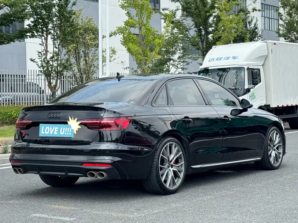 Audi S4 Audi S4