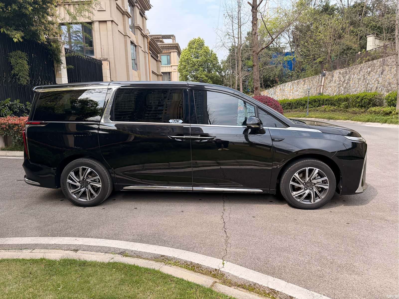 Maxus G90, 2023 4