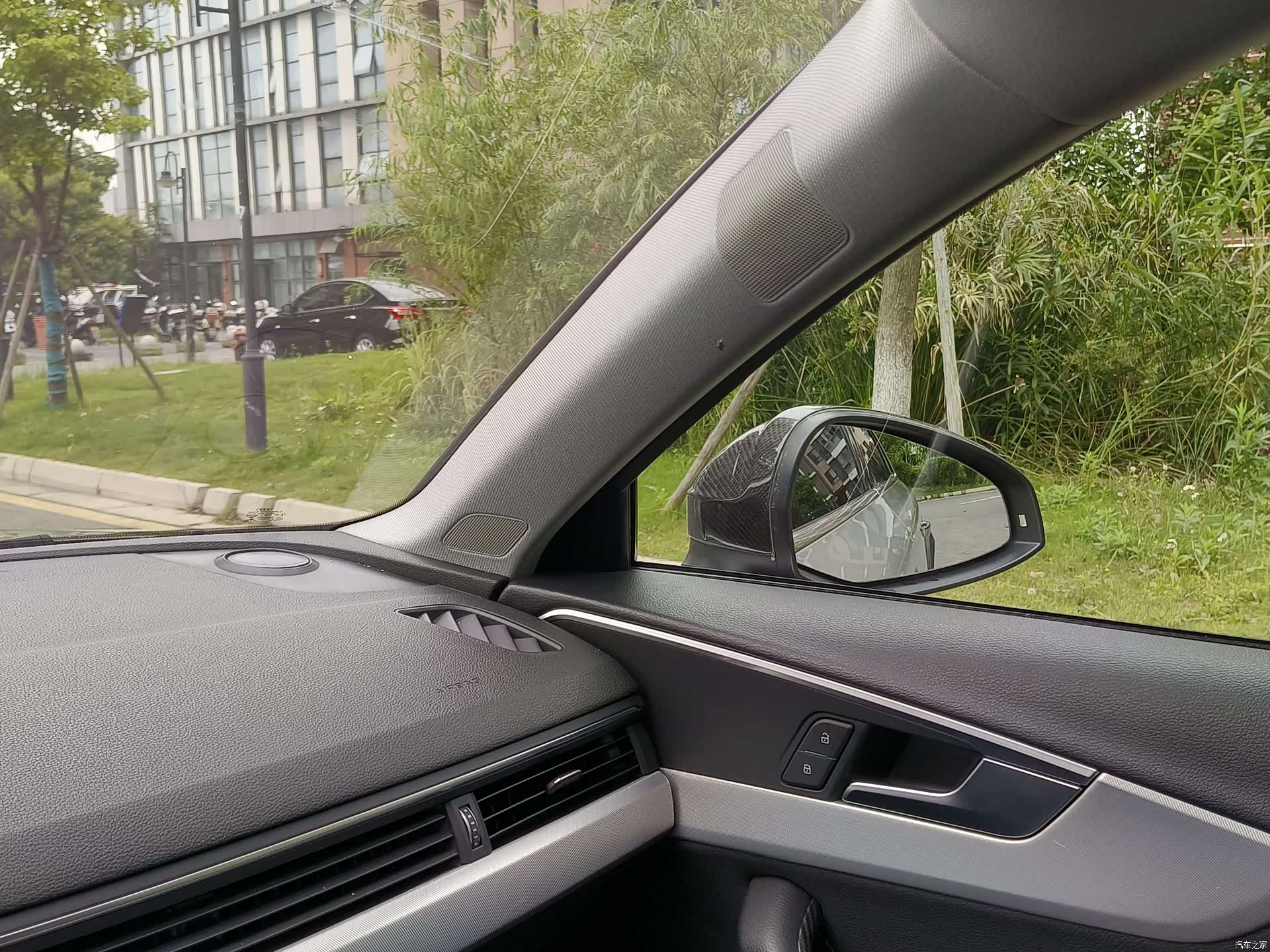 Audi A4, 2018 7