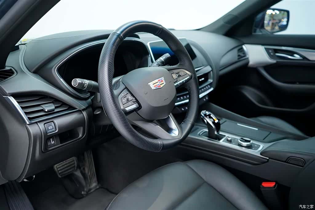 Cadillac CT5, 2022 2