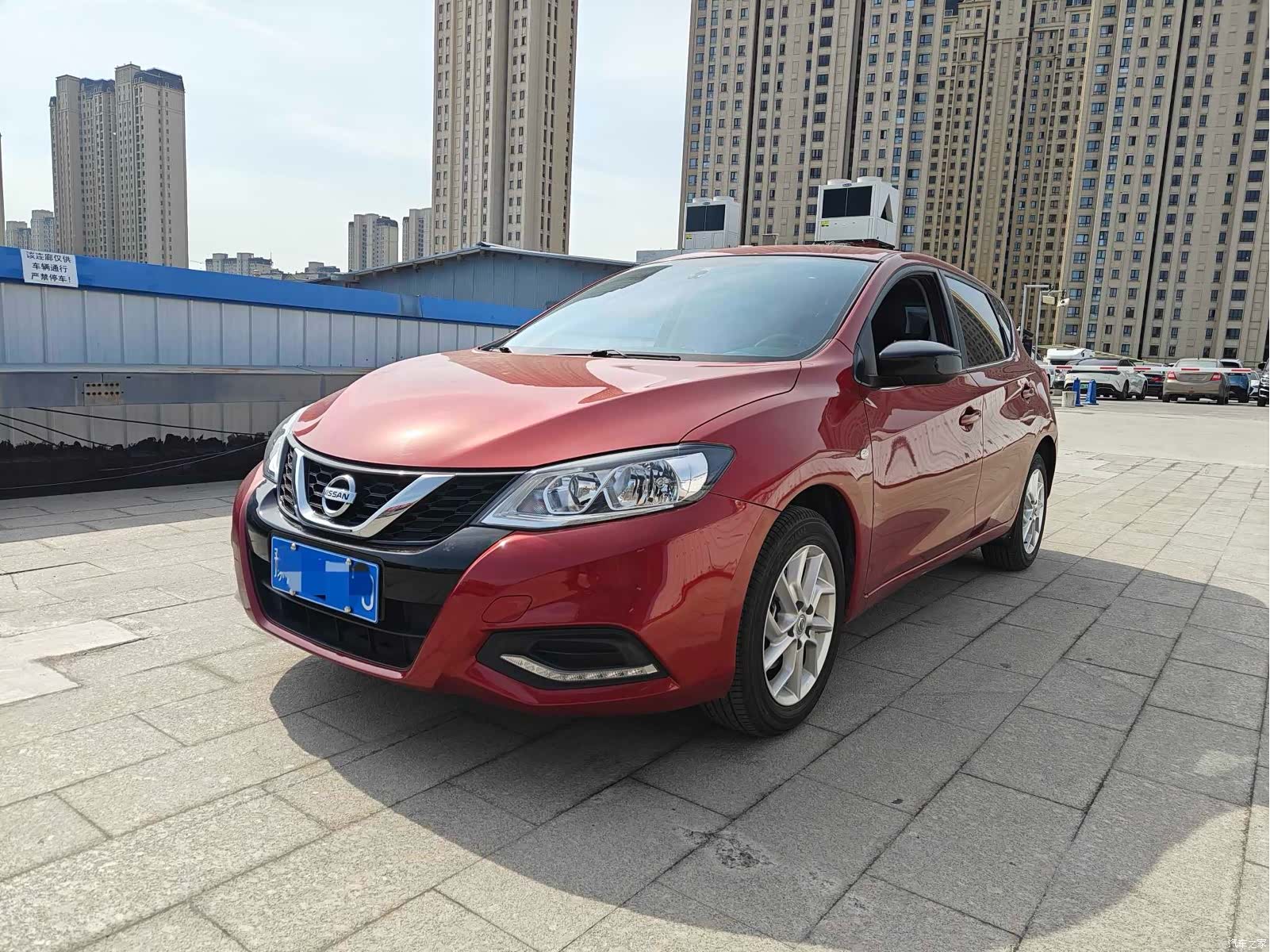 Nissan Tiida