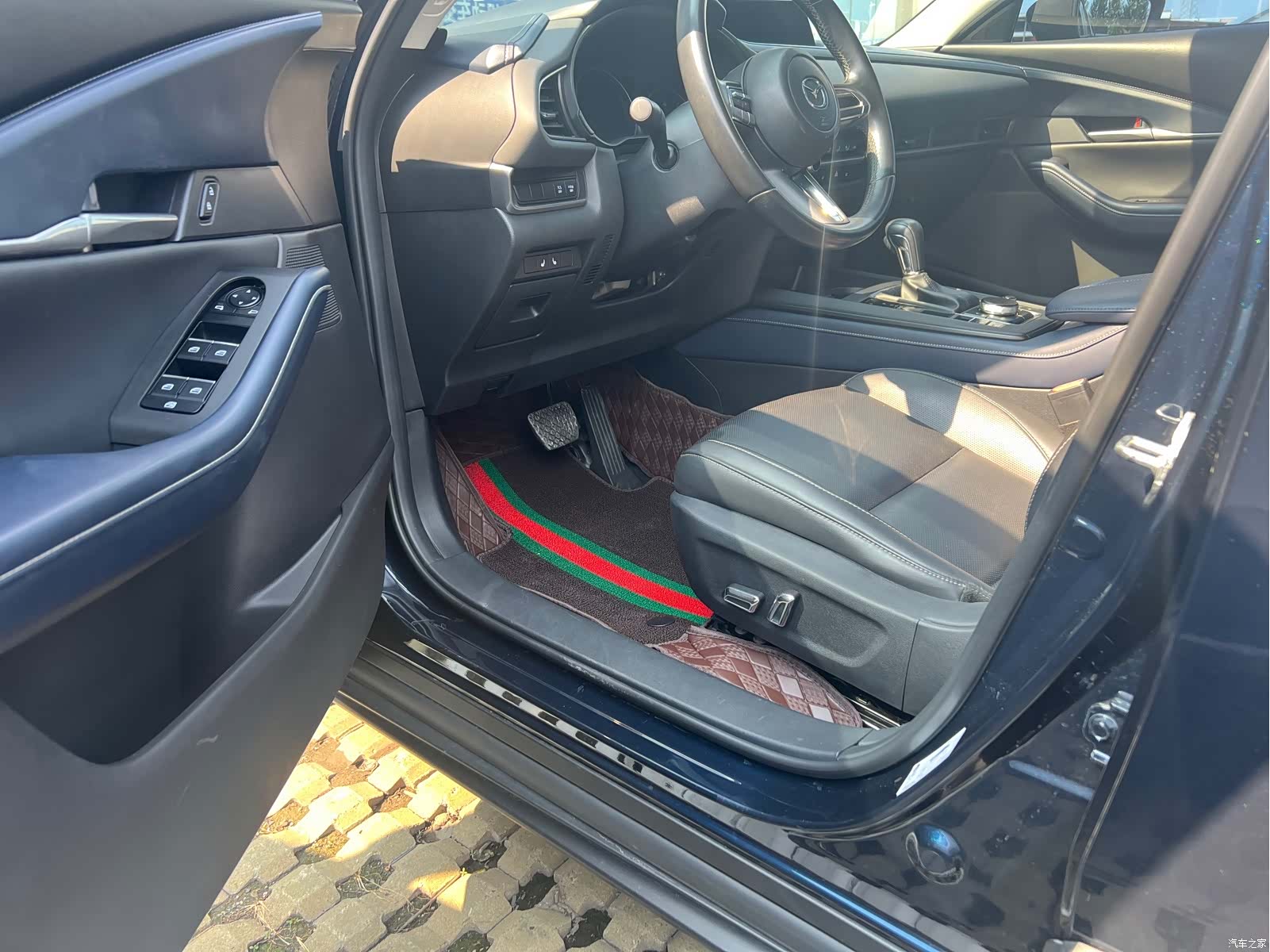 Mazda CX-30, 2022 9