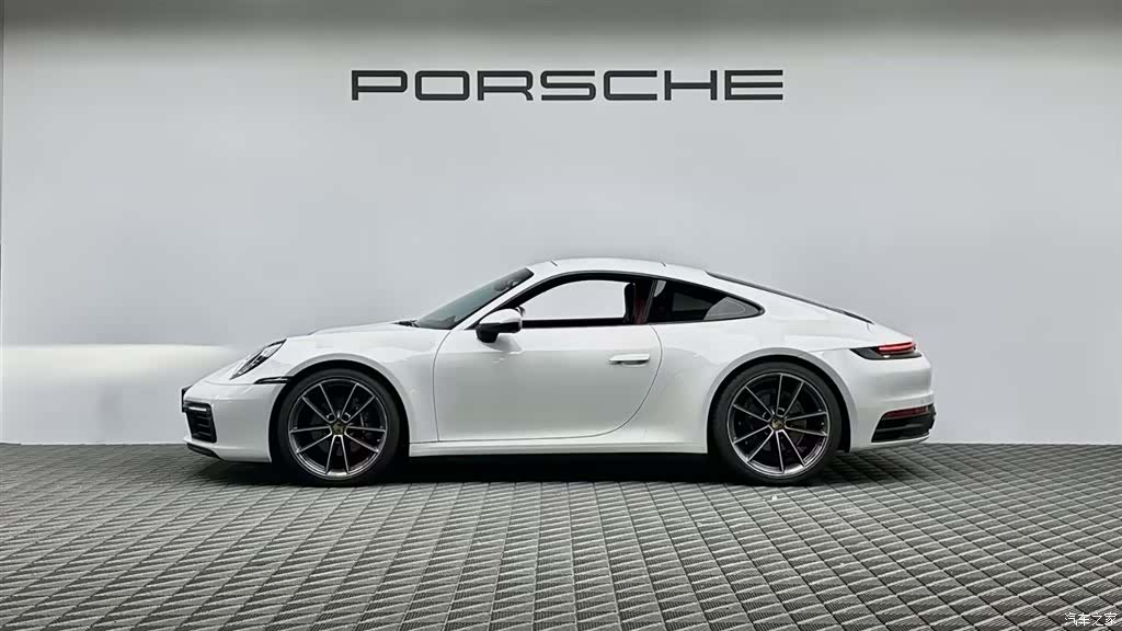 Porsche 911, 2025 4