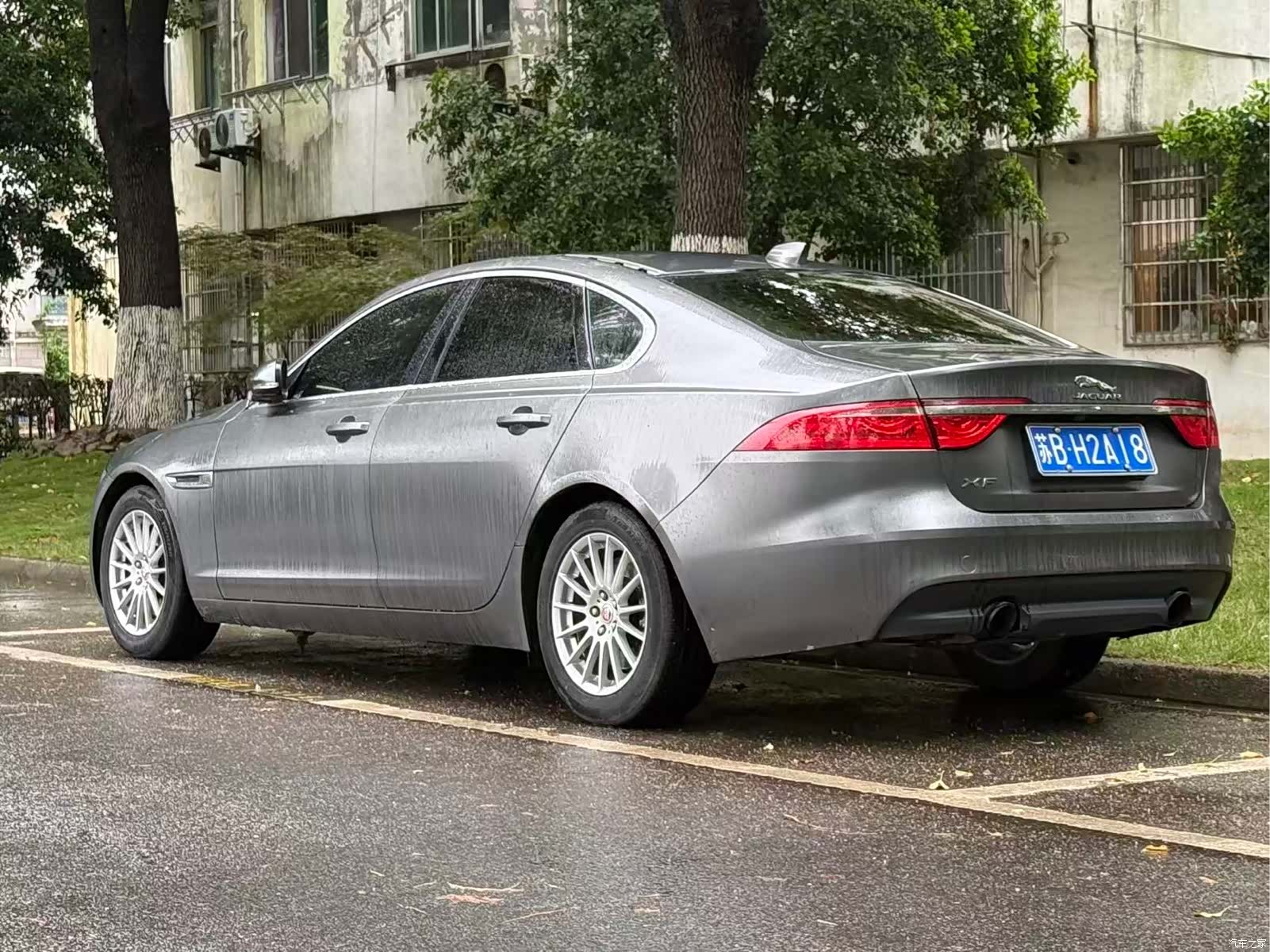 Jaguar XF, 2016 4