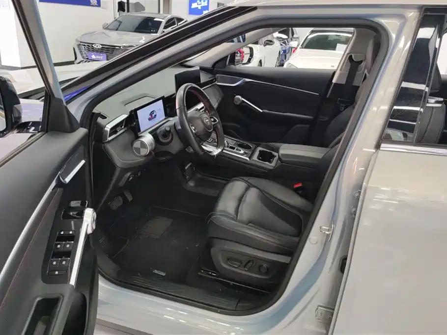 Trumpchi Shadow cool