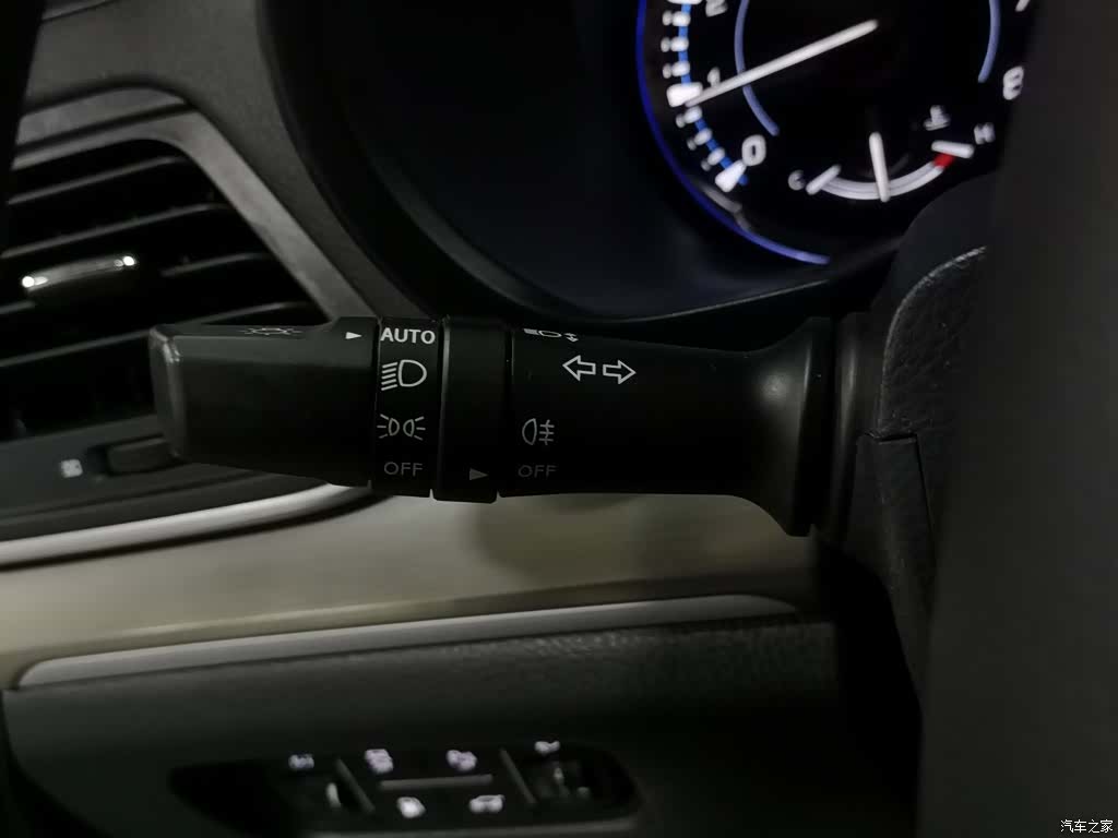 Changan CS95, 2018 21