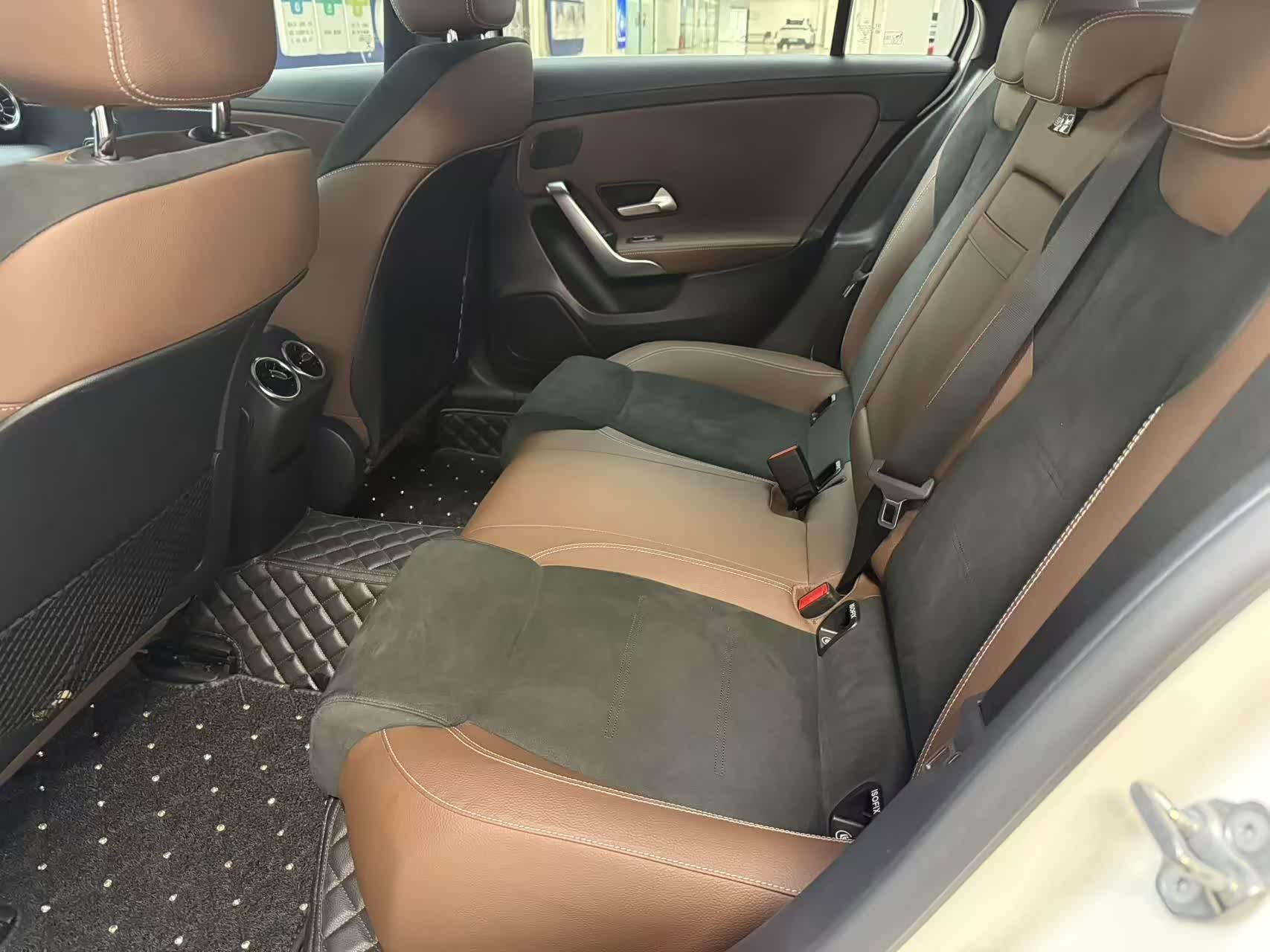 Mercedes-Benz A-Class, 2019 24