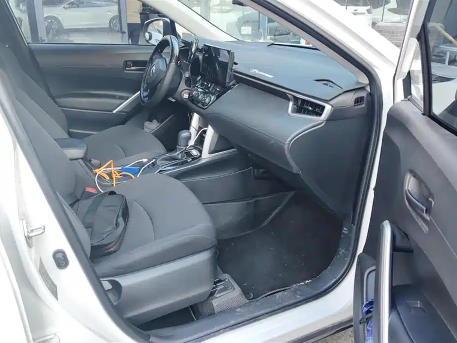 Toyota Corolla Sharp amplifier